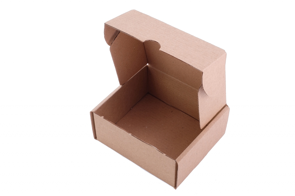11 x 12 x 5 cm kapaklı kutu