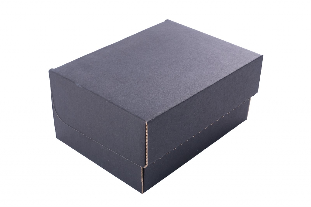 29 x 22 x 11 cm siyah kapaklı kutu